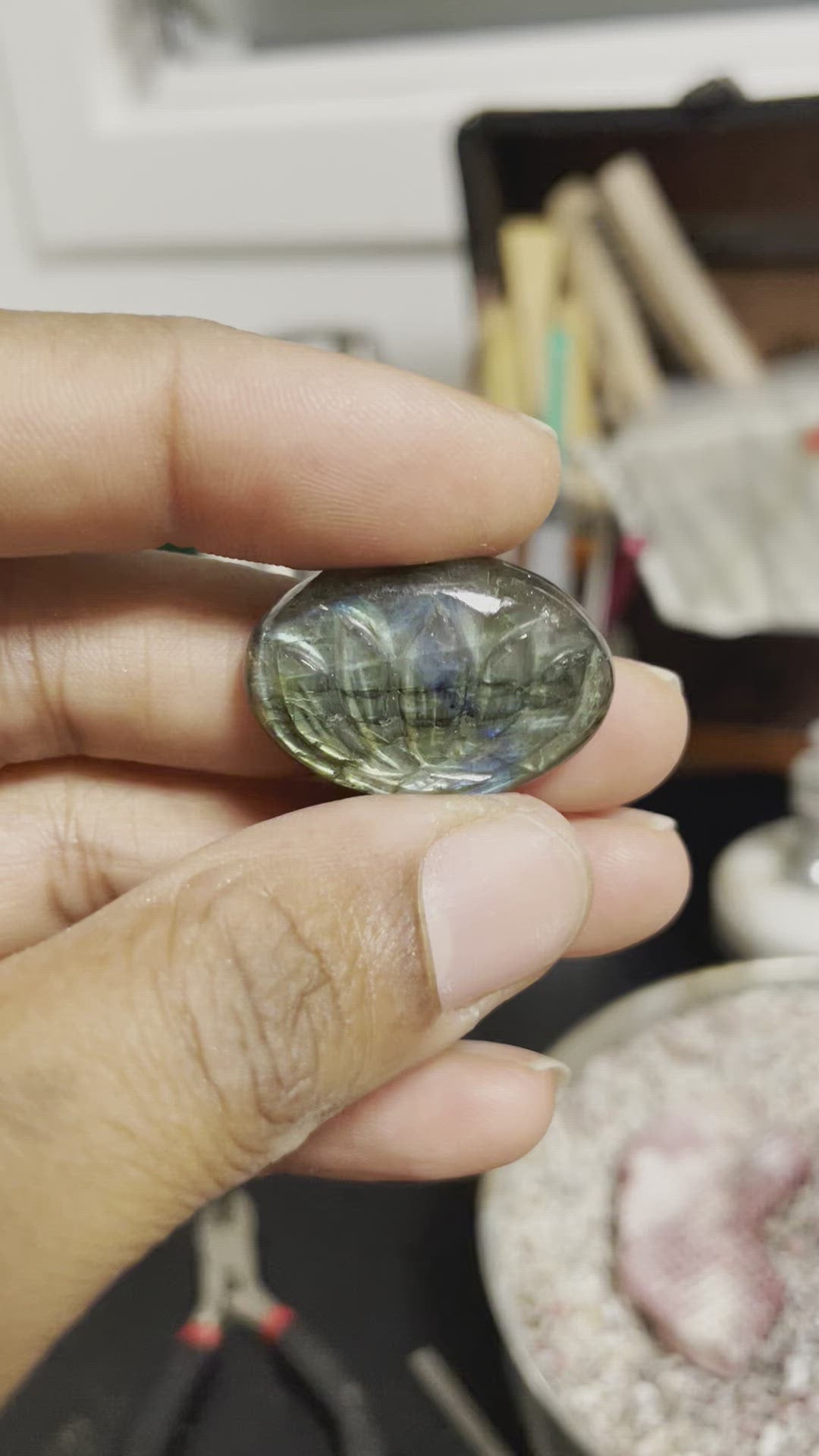 Lotus - Handmade Labradorite Crystal Ring