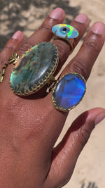 Load and play video in Gallery viewer, Weaver - Brass Labradorite Ring

