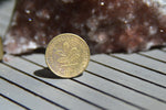 Cargar imagen en el visor de la galería, 1976 Vintage German Coin Ring - We Love Brass
