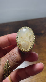 Cargar y reproducir el video en el visor de la galería, Tube Agate - Brass Crystal Ring
