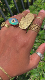 Cargar y reproducir el video en el visor de la galería, brass lunar inspired ring
