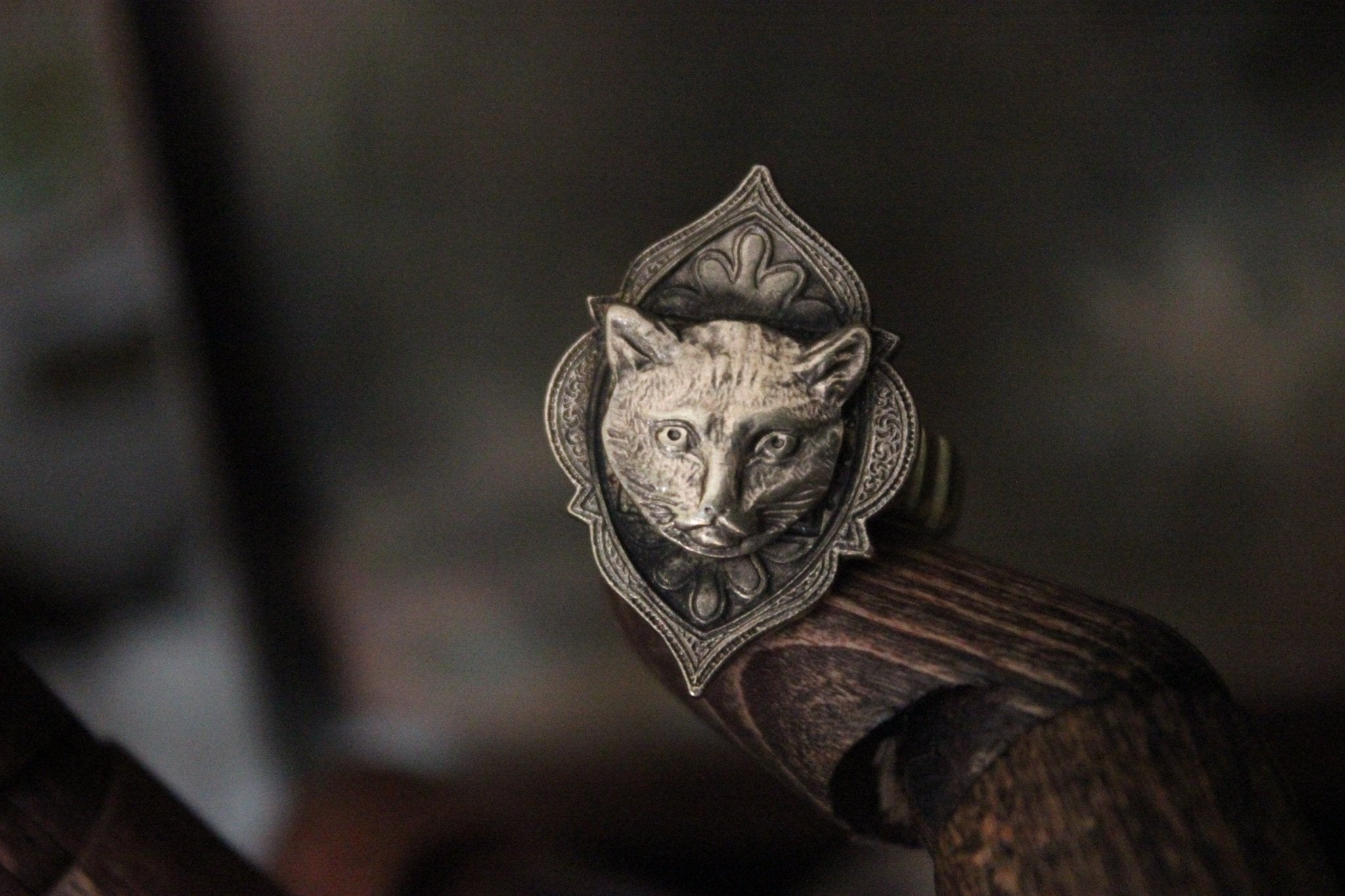9 Lives Brass Cat Ring - Golden Treasure Box