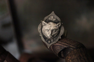9 Lives Brass Cat Ring - Golden Treasure Box