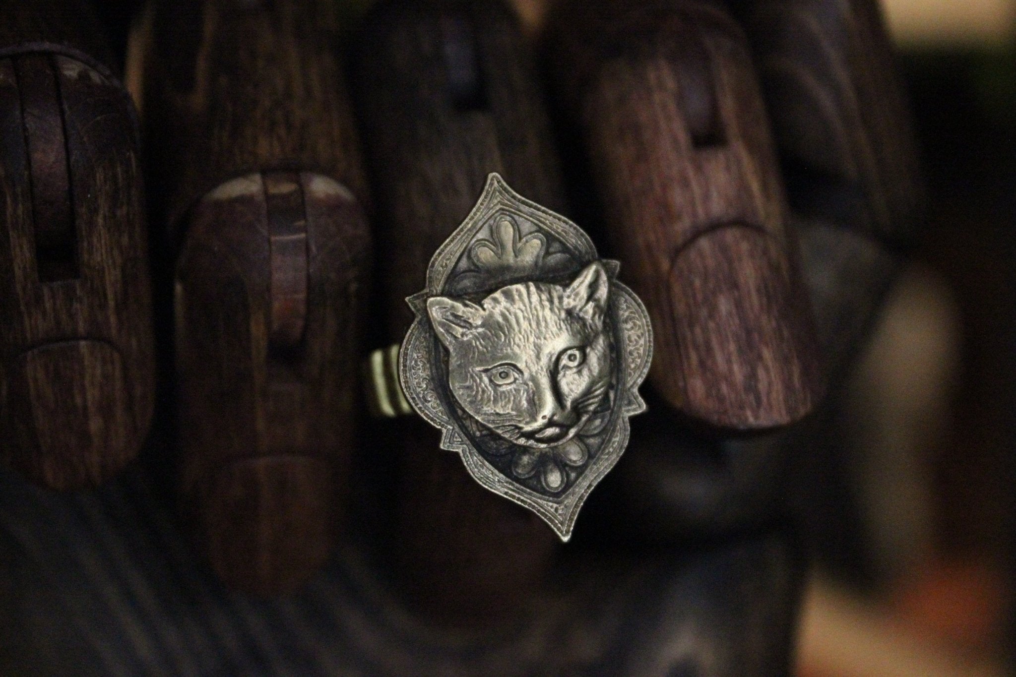 9 Lives Brass Cat Ring - Golden Treasure Box