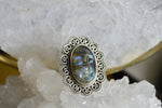 Cargar imagen en el visor de la galería, Anjo - Hand Carved Labradorite Cameo Ring - We Love Brass
