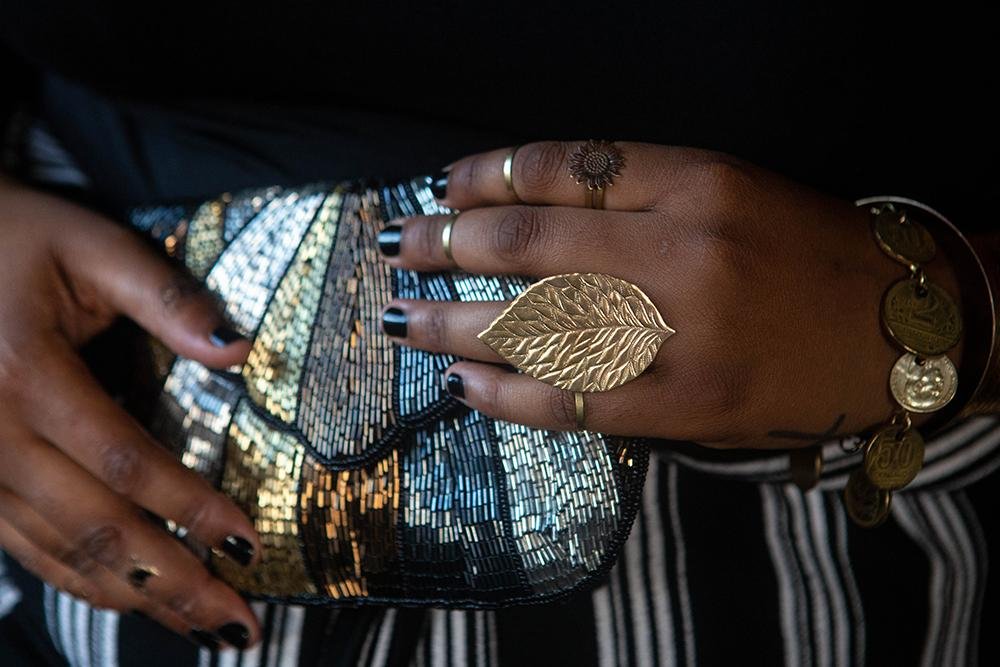 Ari Leaf Ring - Golden Treasure Box