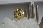 Cargar imagen en el visor de la galería, Bouquet of Daisies Brass Flower Ring - We Love Brass
