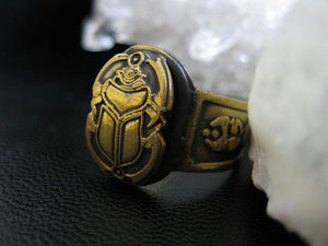 Cult of Khepri Ring - Golden Treasure Box