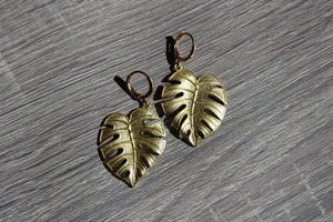Deliciosa Brass Leaf Earrings - We Love Brass