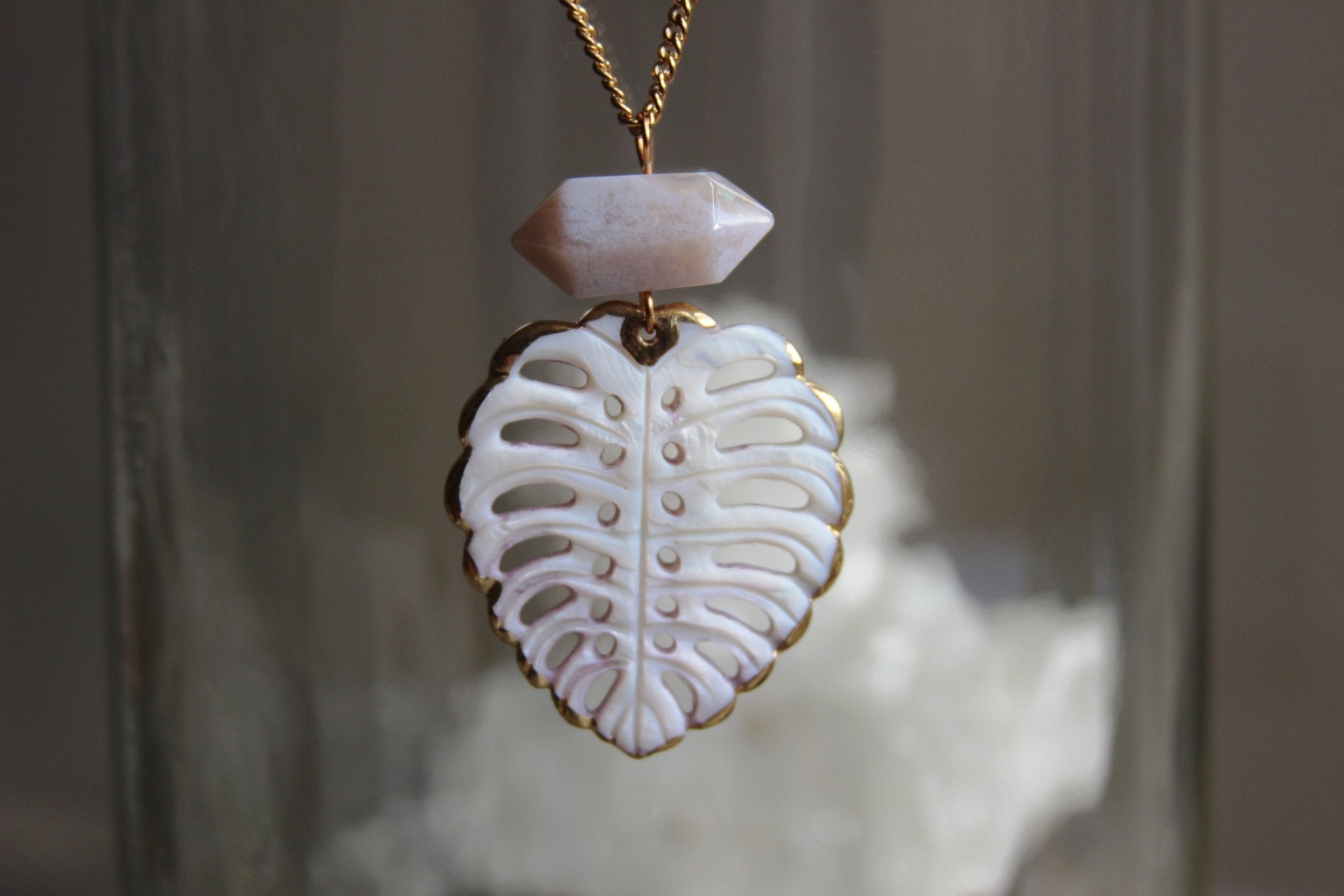 Deliciosa Flower Agate Brass Crystal Necklace - We Love Brass