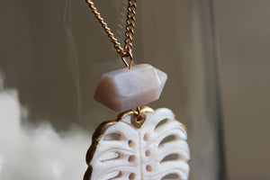 Deliciosa Flower Agate Brass Crystal Necklace - We Love Brass