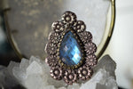 Cargar imagen en el visor de la galería, Flor Labradorite Brass Ring - We Love Brass
