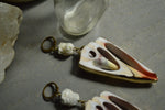 Cargar imagen en el visor de la galería, Mar - Conch Shell and Crystal Stalactite Earrings - We Love Brass
