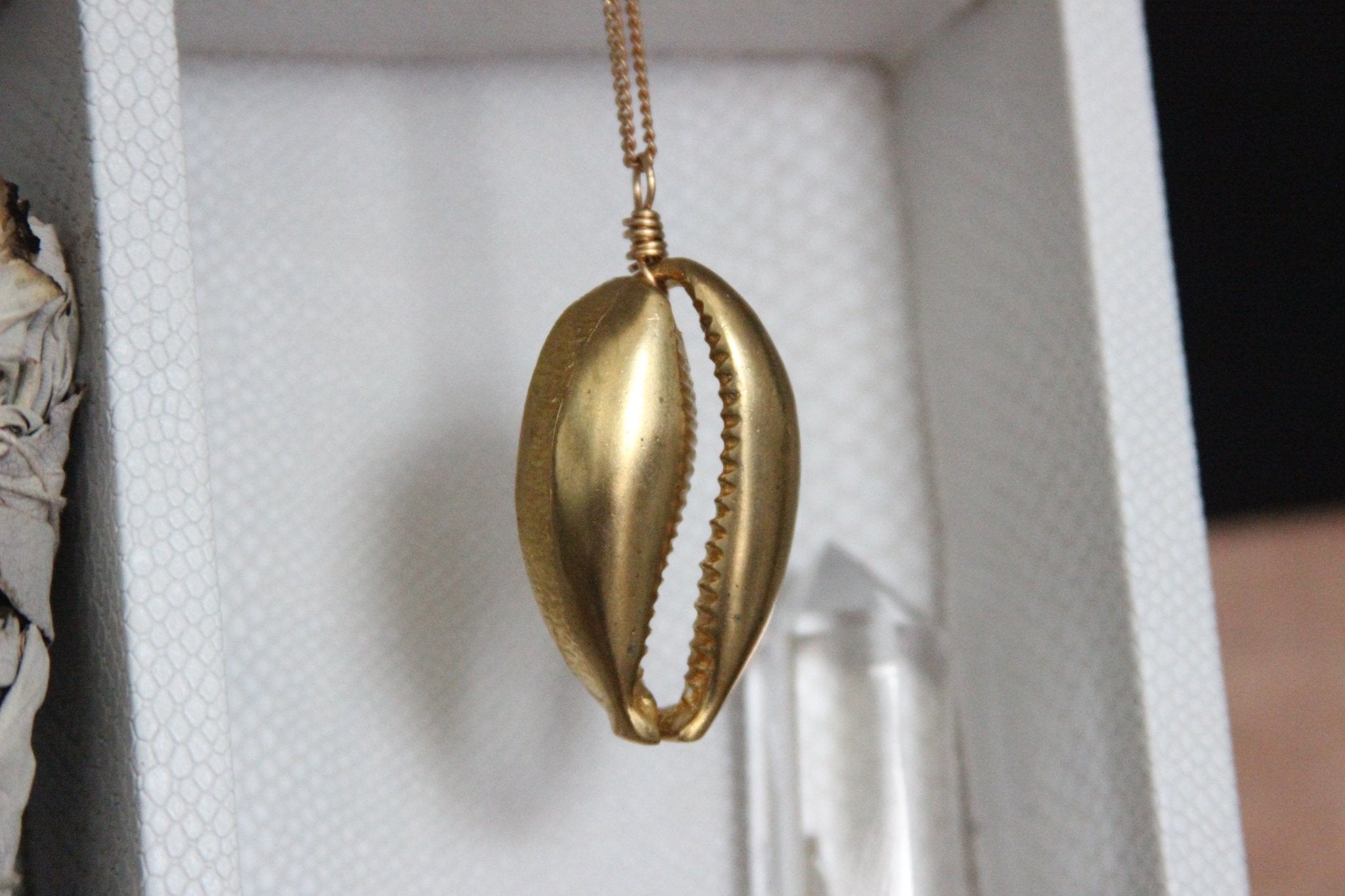 Ouro - Large Cowrie Shell Brass Necklace - We Love Brass