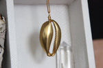 Cargar imagen en el visor de la galería, Ouro - Large Cowrie Shell Brass Necklace - We Love Brass
