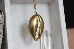 Ouro - Large Cowrie Shell Brass Necklace - We Love Brass