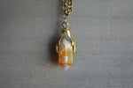 Load image into Gallery viewer, Reiki Hands - Agate Crystal Choker - We Love Brass
