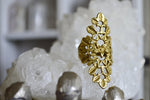 Cargar imagen en el visor de la galería, Sentimental Blue - Vine and Flor Brass Ring - We Love Brass

