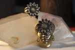 Cargar imagen en el visor de la galería, Sunflower Goddess Vintage Ring Set - Brass - We Love Brass
