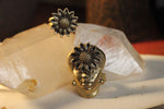 Cargar imagen en el visor de la galería, Sunflower Goddess Vintage Ring Set - Brass - We Love Brass
