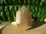 Cargar imagen en el visor de la galería, Sweet Birch Leaf Ring - Golden Treasure Box
