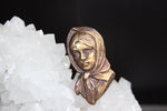 Cargar imagen en el visor de la galería, The Immigrant - Brass Cameo Ring - We Love Brass
