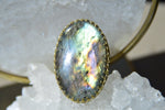 Cargar imagen en el visor de la galería, The Iridescent - Ocean Green Labradorite Ring - We Love Brass
