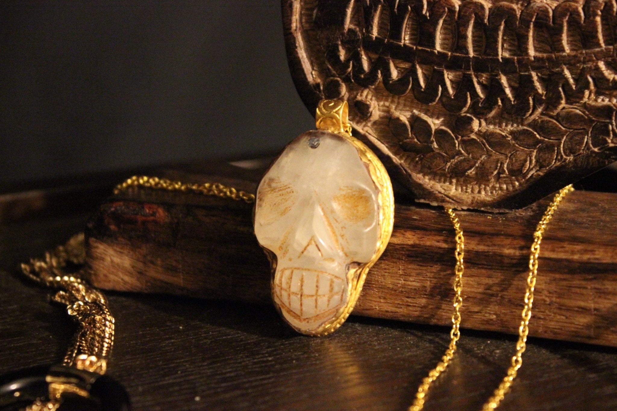Thee Crystal Skull Necklace - Golden Treasure Box