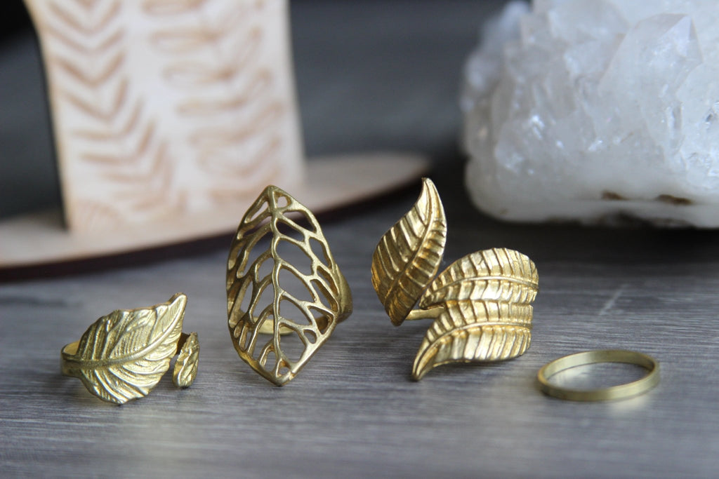 Vines Brass Rings Jewelry Set - We Love Brass