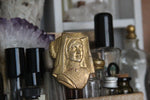 Cargar imagen en el visor de la galería, Vintage Cameo Brass Ring - We Love Brass
