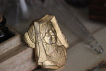 Cargar imagen en el visor de la galería, Vintage Cameo Brass Ring - We Love Brass
