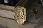 Cargar imagen en el visor de la galería, Vintage Cameo Brass Ring - We Love Brass
