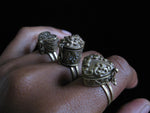 Cargar imagen en el visor de la galería, Vintage Heart Locket Ring II - Golden Treasure Box
