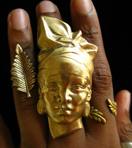 Vintage Market Woman Ring - Golden Treasure Box