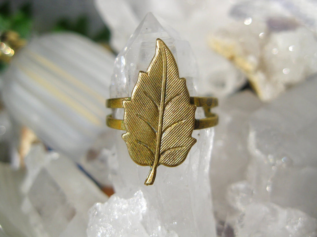 Vintage Style Golden Leaf Ring - Golden Treasure Box