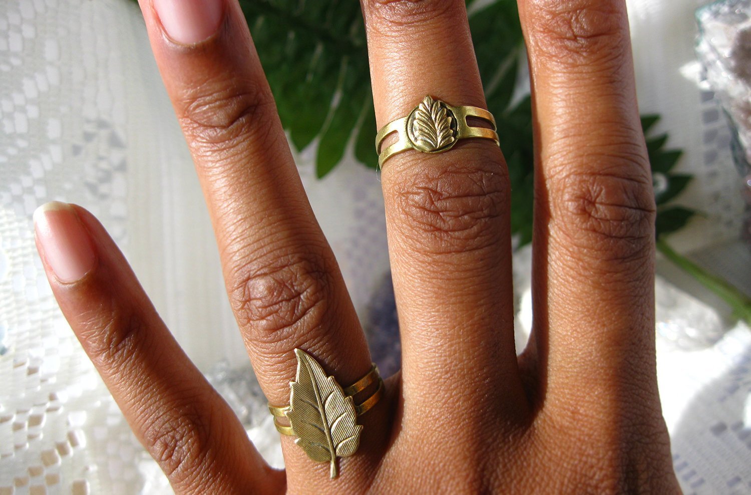Vintage Style Golden Mini Leaf Ring | Leaf Ring - Golden Treasure Box